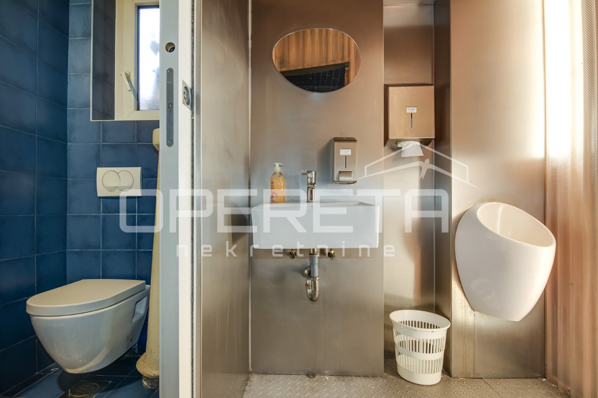 Vendita, Locale su strada, Centar, Maksimirska Cesta, 70m2