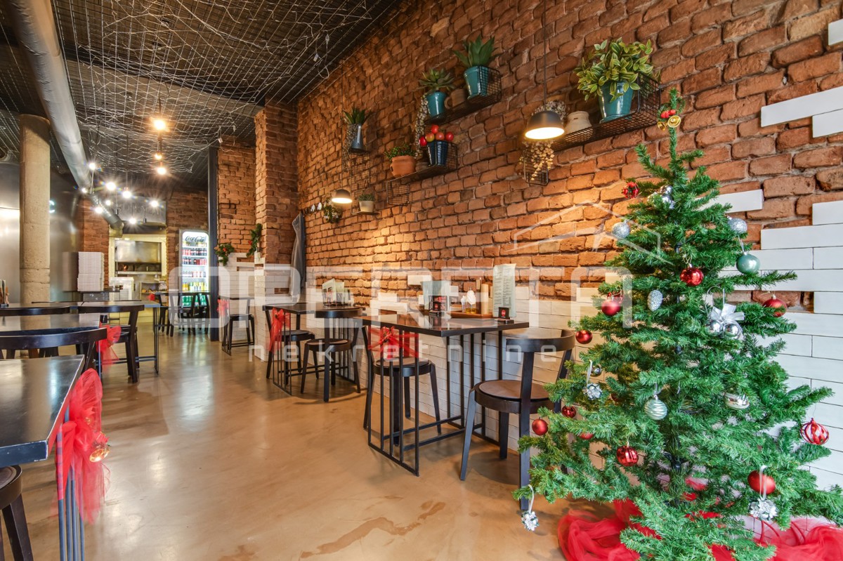 Vendita, Locale su strada, Centar, Maksimirska Cesta, 70m2