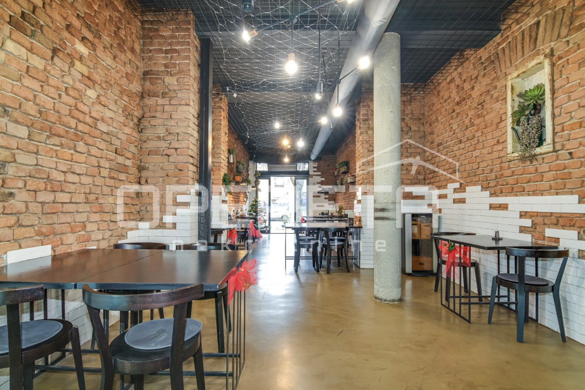 Vendita, Locale su strada, Centar, Maksimirska Cesta, 70m2