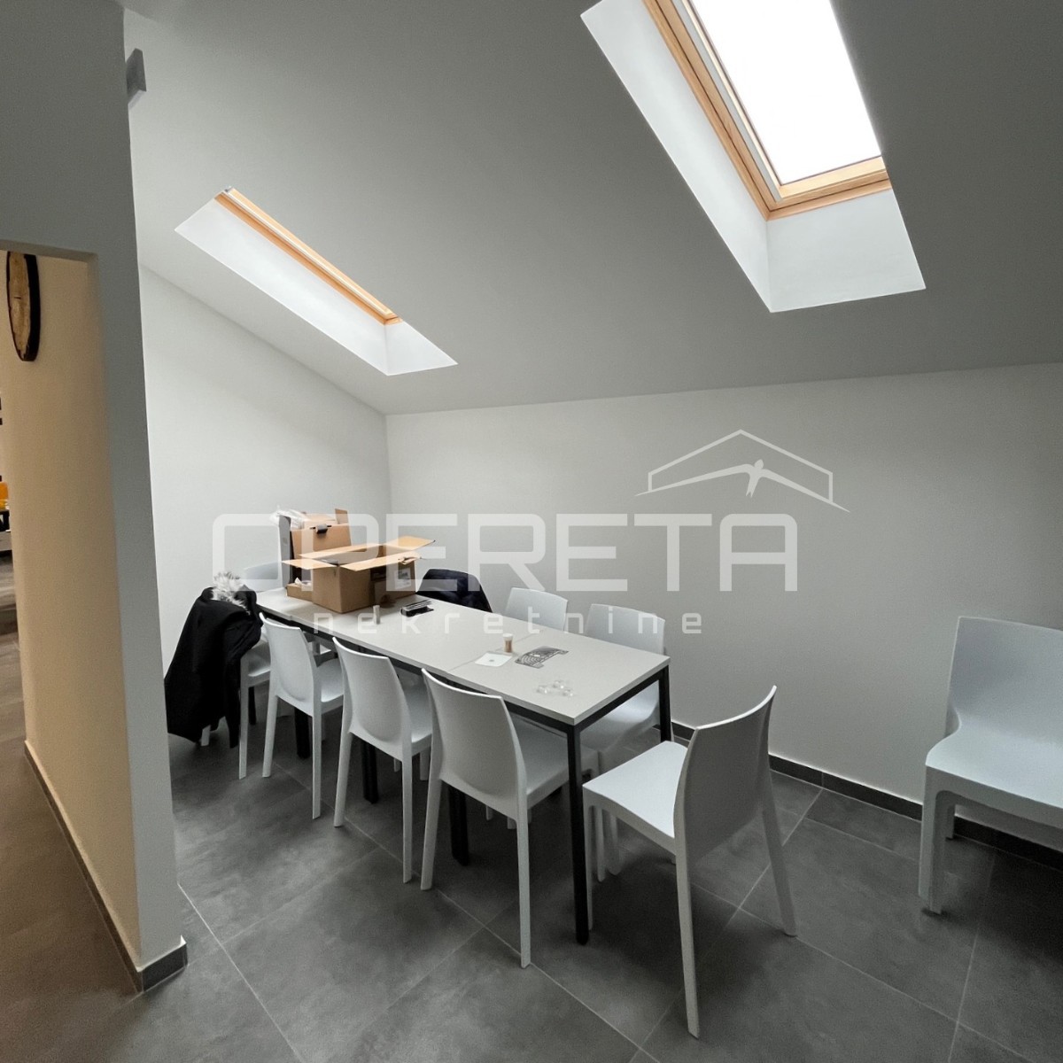 Vendita, Ufficio, Zabok, Ulica Ksavera Šandora Gjalskog , 215m2