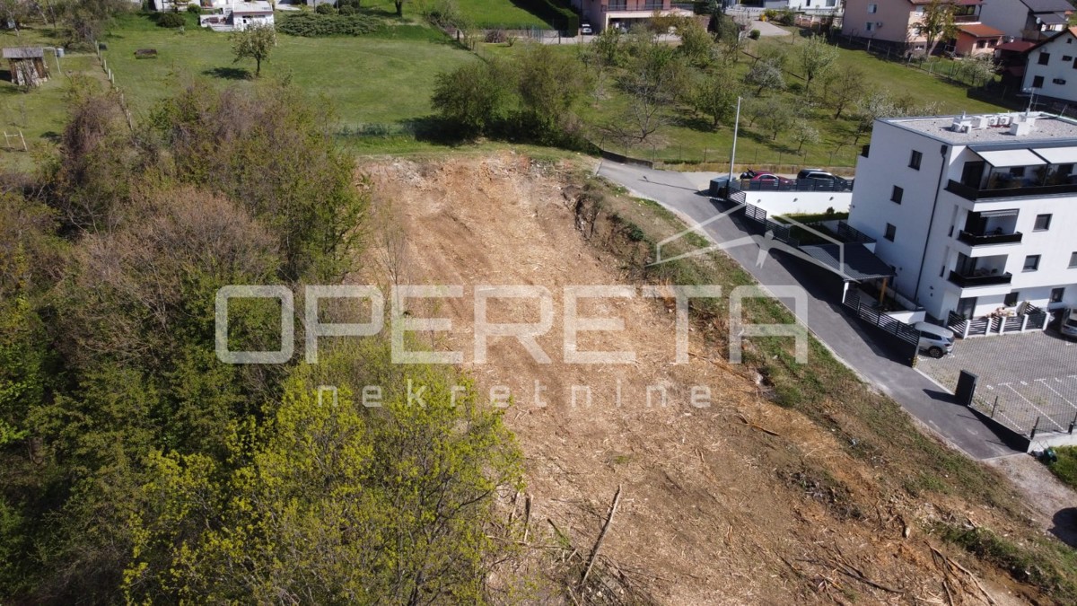 VENDITA TERRENO, REMETE, GOSPOČAK, 601M2.
