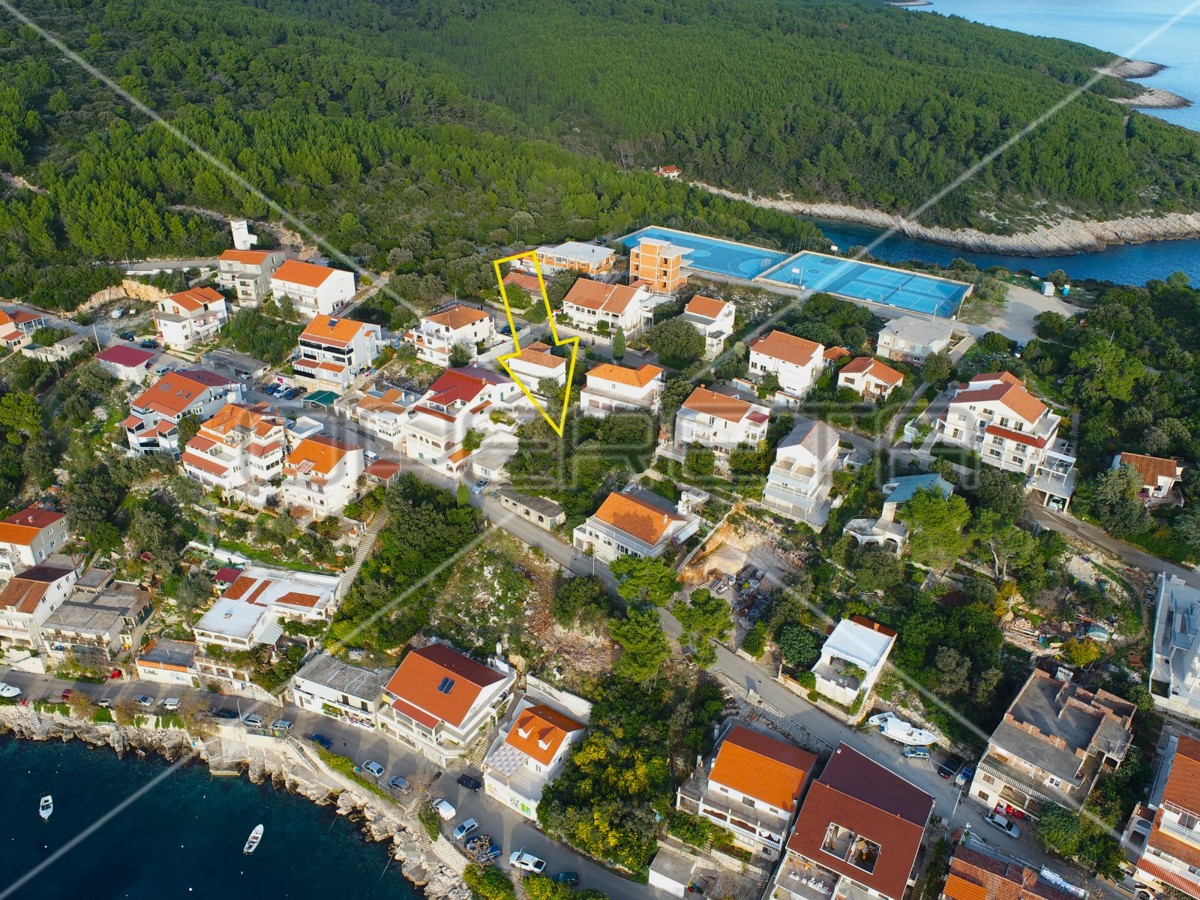 Terreno attraente di 437 m2 con vista mare – Zavalatica