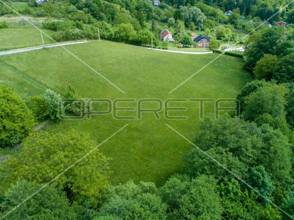 Duga ulica, Laduč, 9.787,00 m2, 179.000,01 EUR