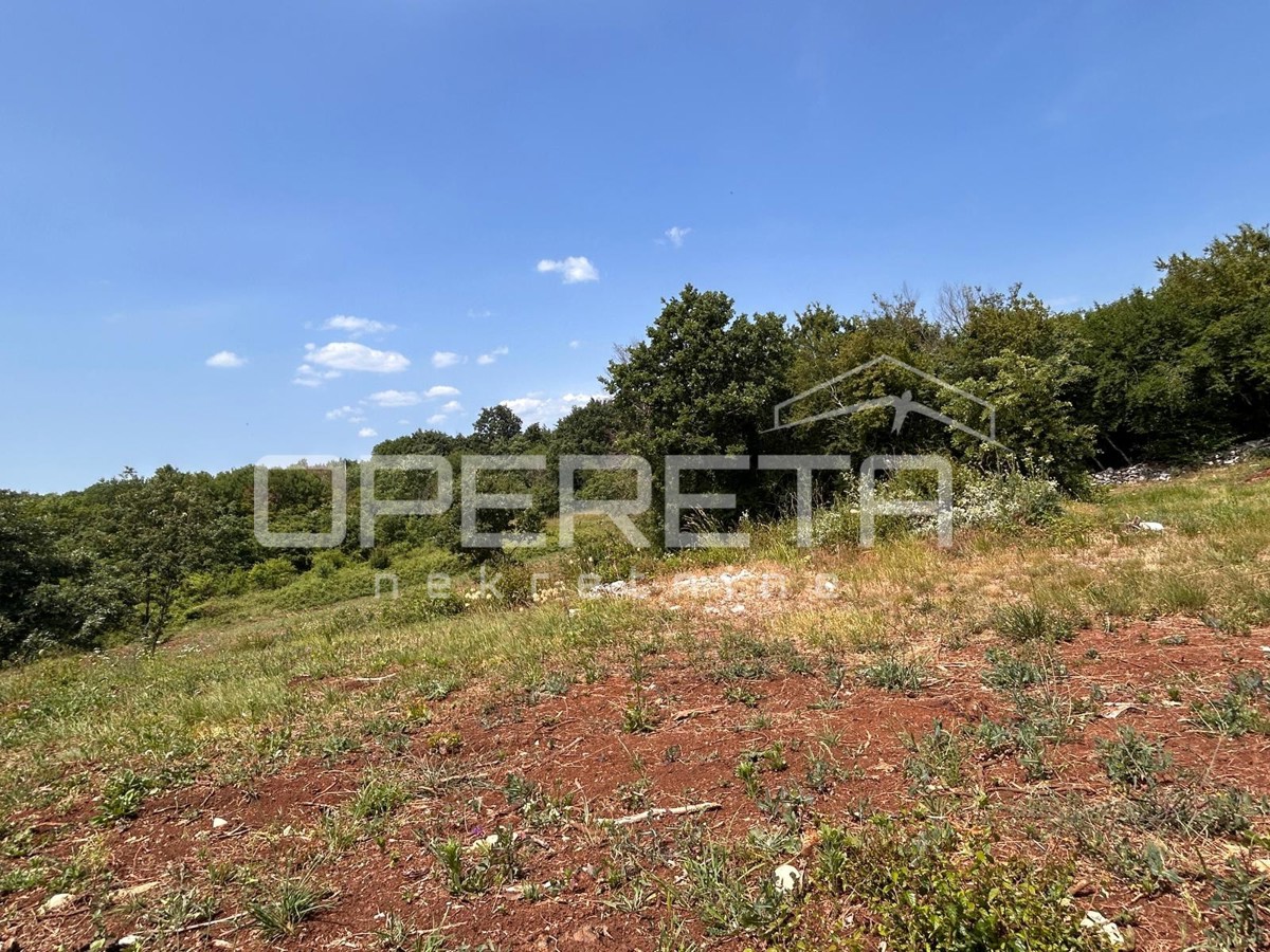 Terreno edificabile – Juršići, Istria (1340 m²)