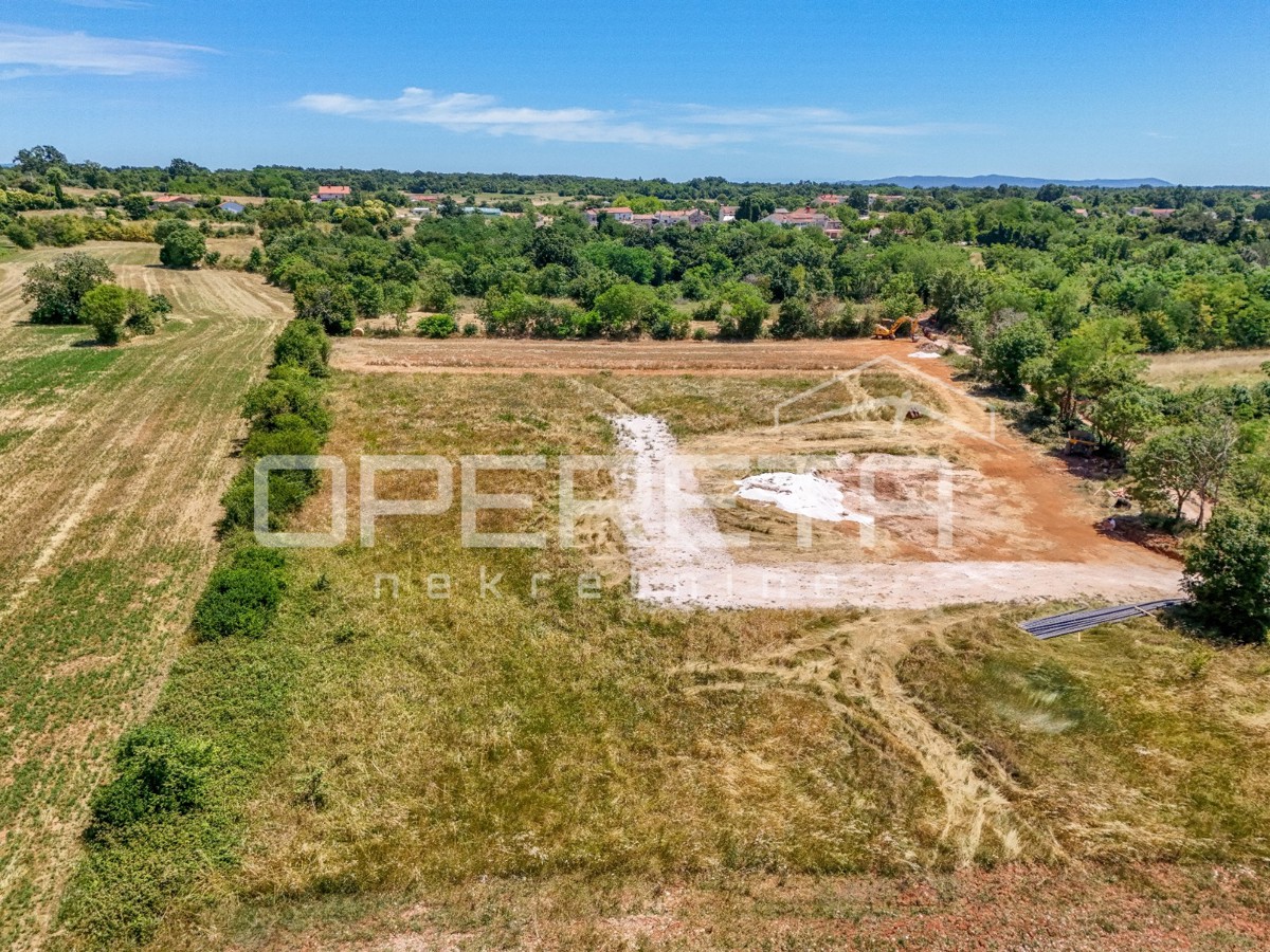 Istria, Žminj – dintorni, terreno con permesso di costruzione