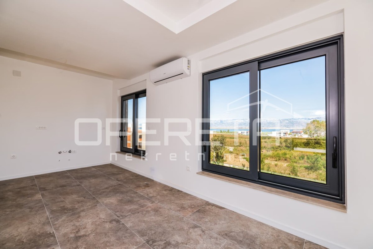 Appartamento trilocale con vista mare, 114 m2, a 300 m dal mare, Sabunike, Privlaka