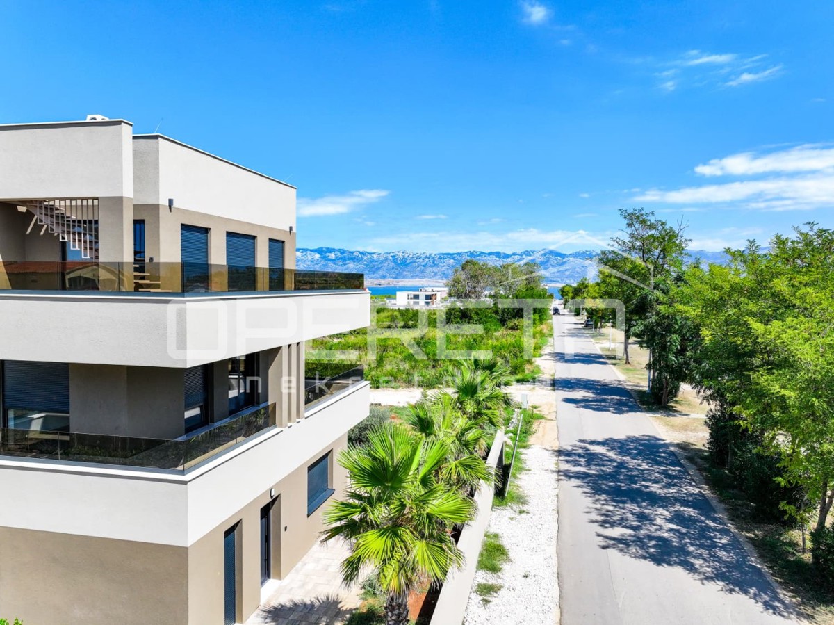 Appartamento trilocale con vista mare, 114 m2, a 300 m dal mare, Sabunike, Privlaka