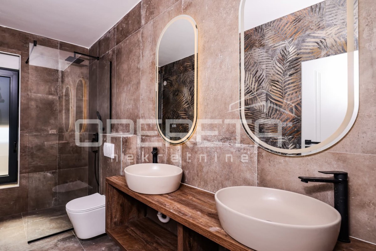 Appartamento trilocale con vista mare, 114 m2, a 300 m dal mare, Sabunike, Privlaka