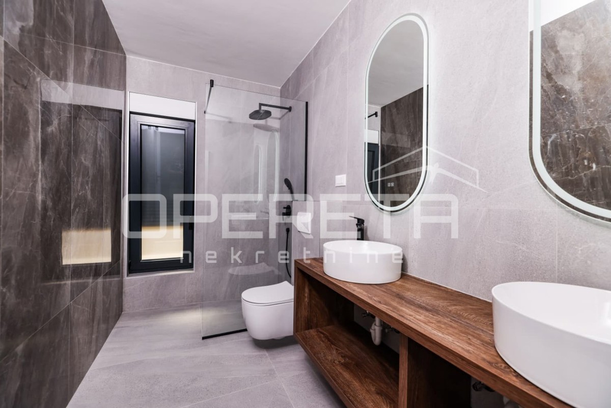 Appartamento trilocale con vista mare, 114 m2, a 300 m dal mare, Sabunike, Privlaka