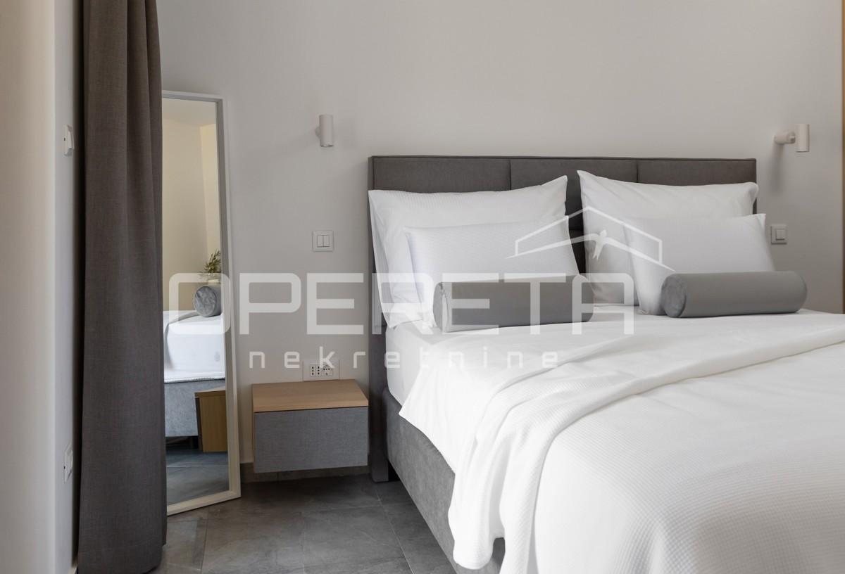 Occasione rara di un appartamento a Komiža - oasi moderna in una villa urbana