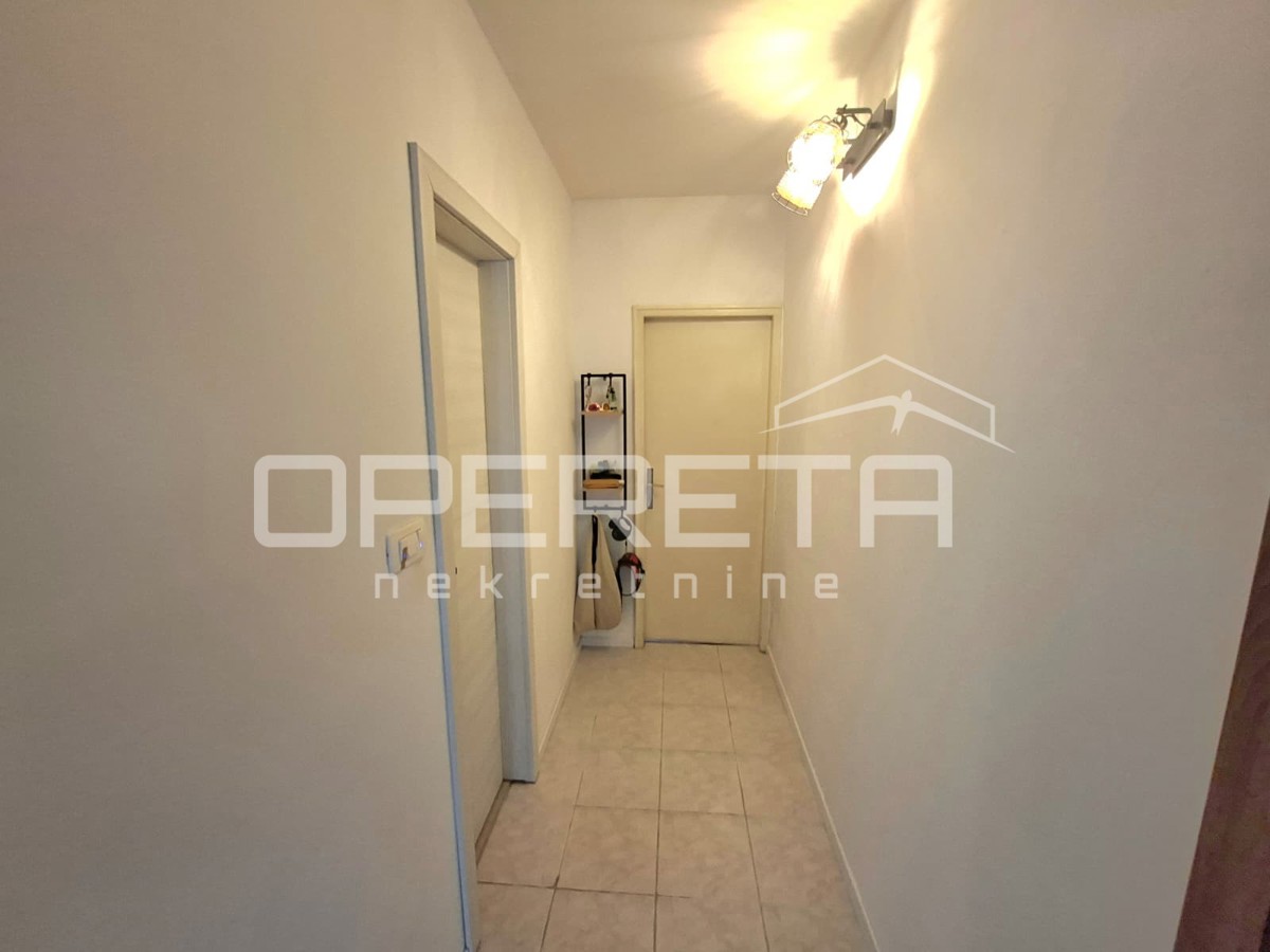 Appartamento 53,6 m2, Dobri