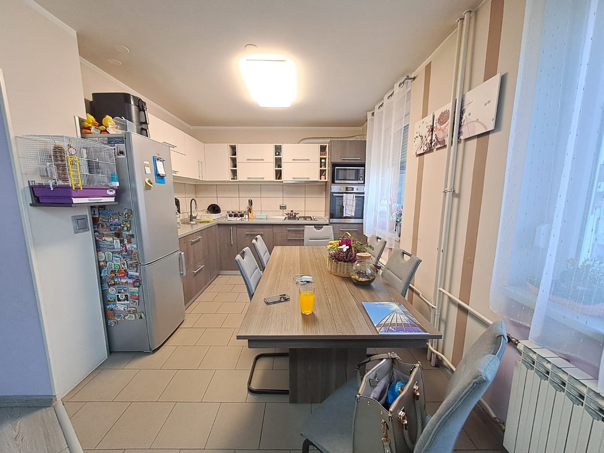 Vendita, Appartamento, Sloboština, Vladimira Varićaka, 2,5l, 56m2