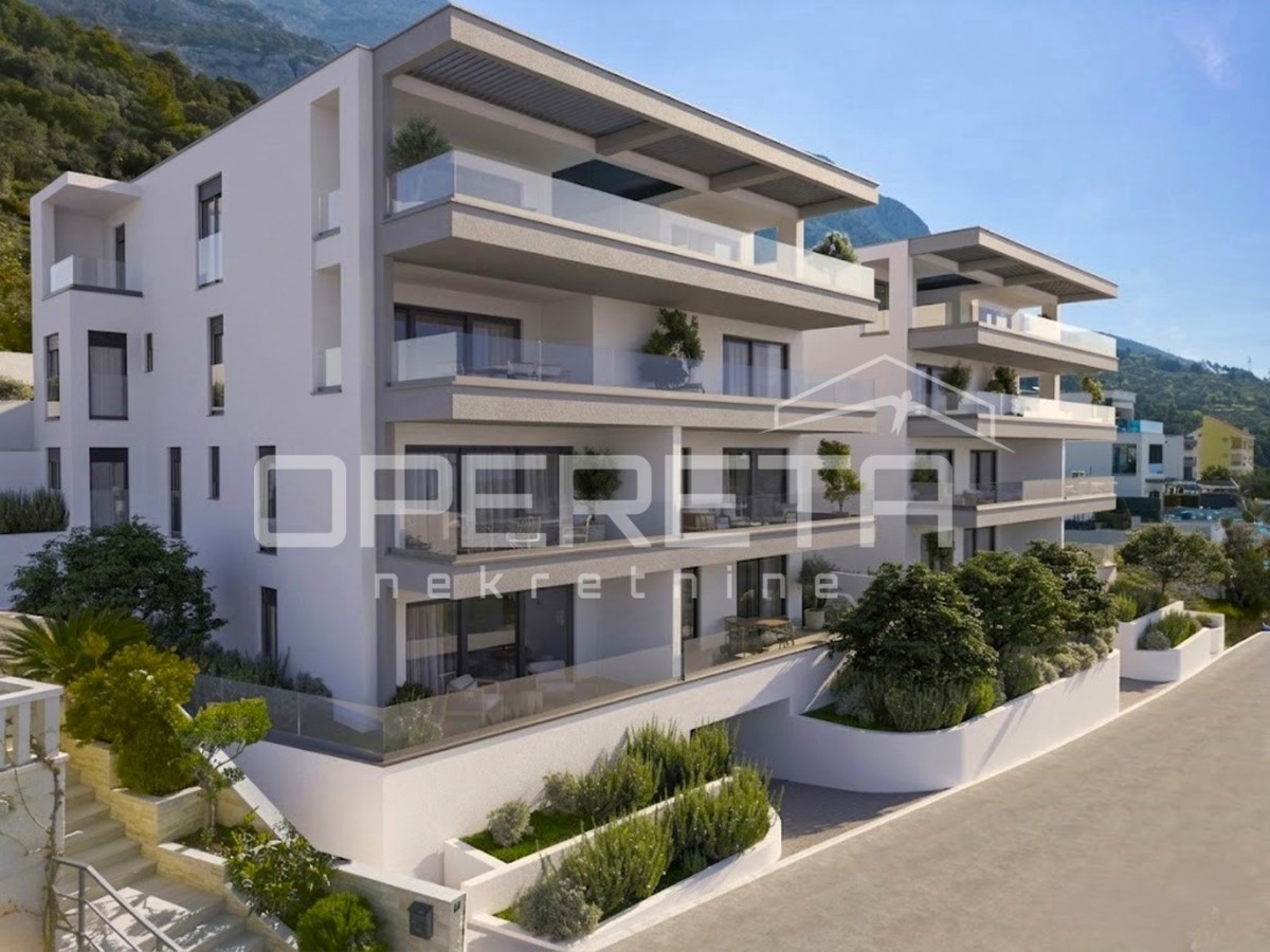 MAKARSKA – appartamento esclusivo con vista panoramica e piscina privata