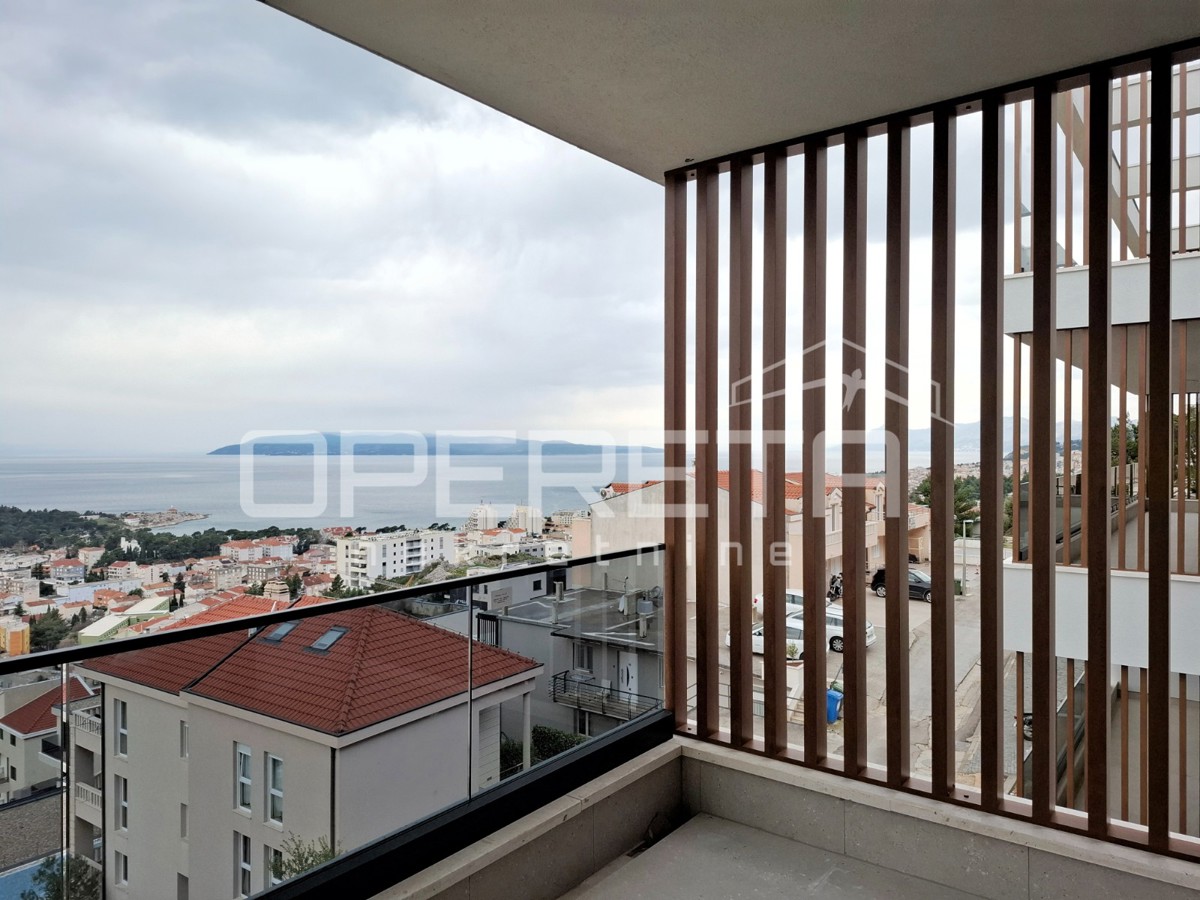 MAKARSKA – appartamento esclusivo con vista panoramica e piscina privata