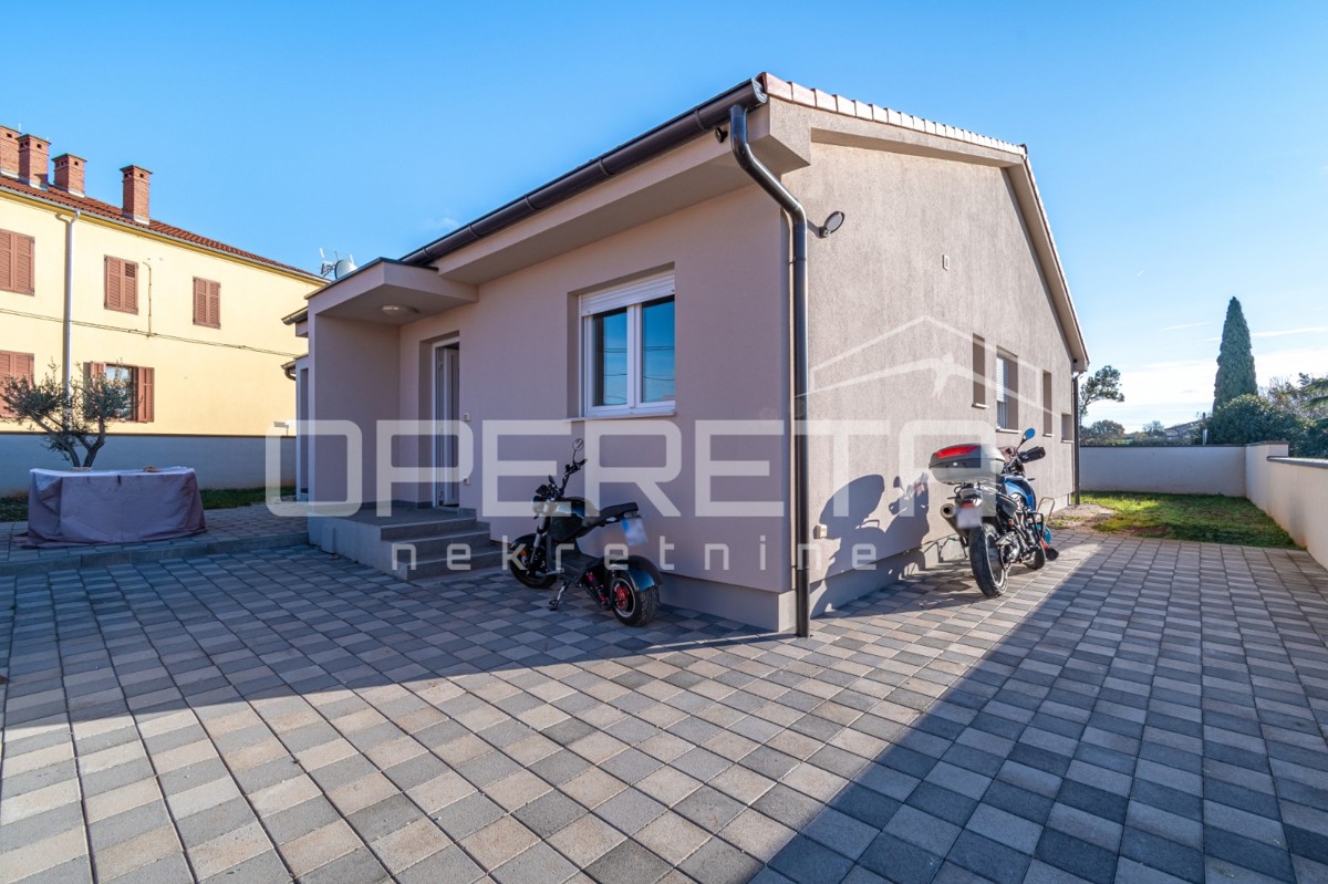 Galižana, piano terra 130 m2 con due appartamenti