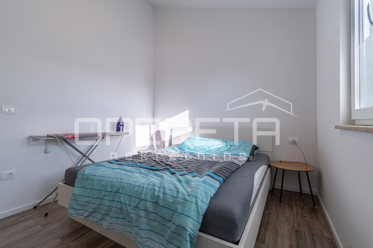 Galižana, piano terra 130 m2 con due appartamenti