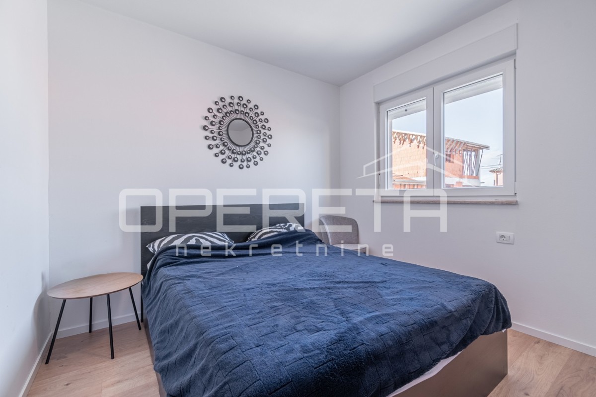 Galižana, piano terra 130 m2 con due appartamenti