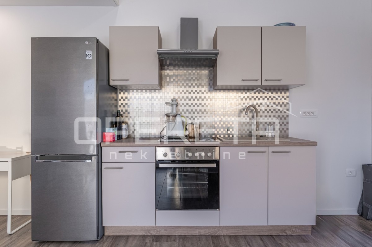 Galižana, piano terra 130 m2 con due appartamenti