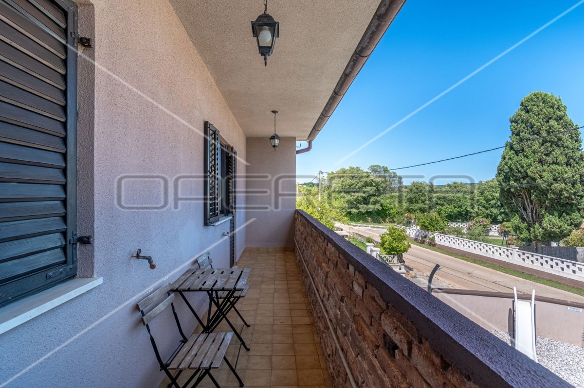 Istria, Barban, casa con piscina e sei camere da letto, 2 km dal mare,