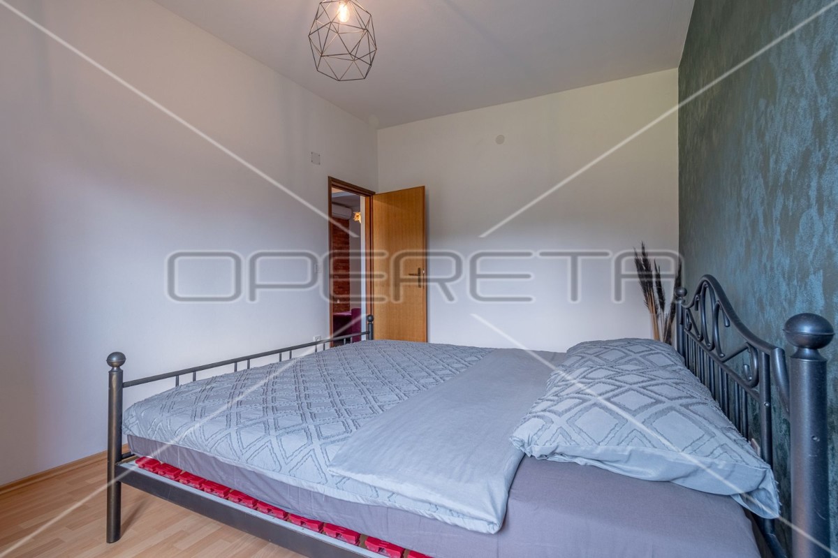 Istria, Barban, casa con piscina e sei camere da letto, 2 km dal mare,