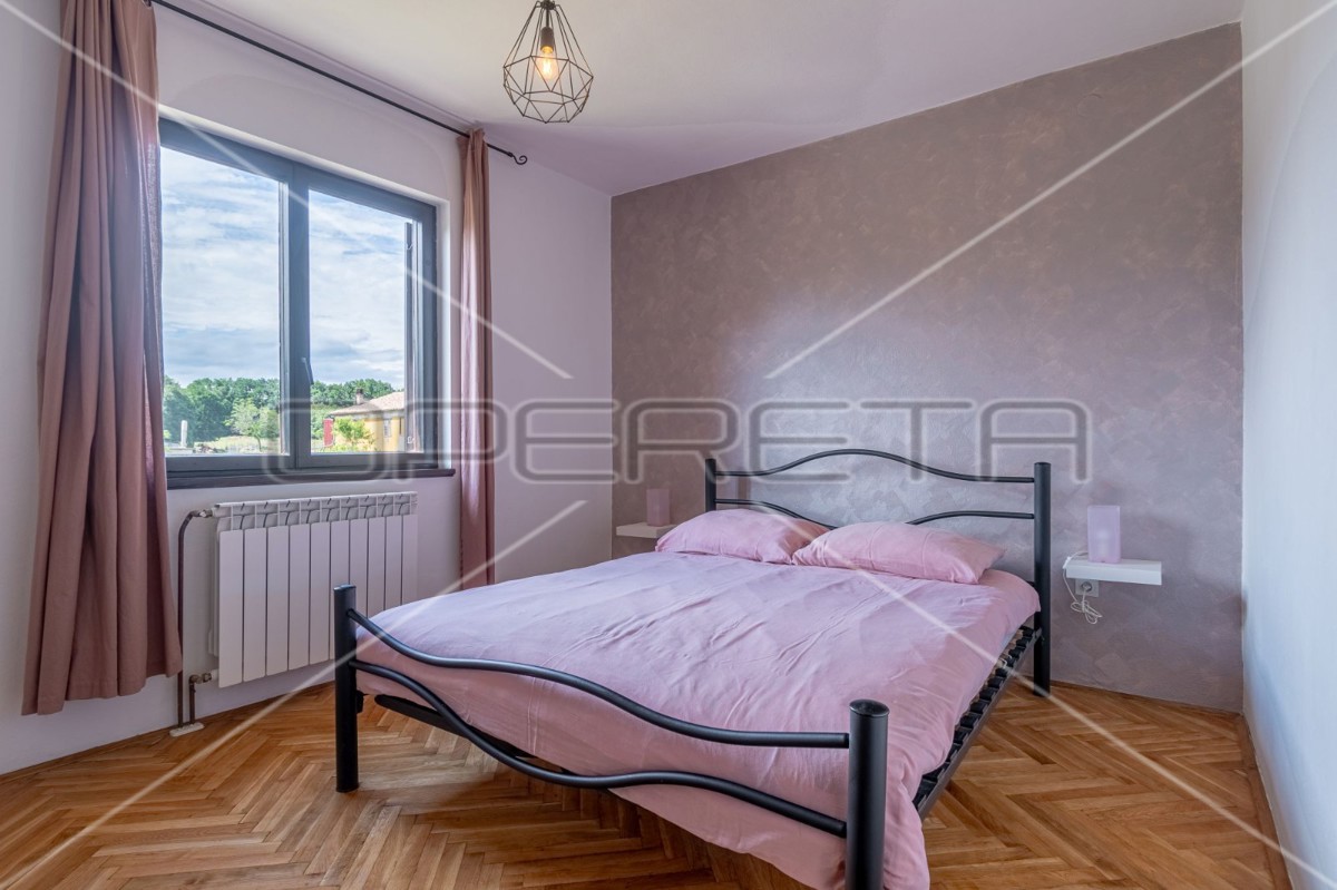 Istria, Barban, casa con piscina e sei camere da letto, 2 km dal mare,