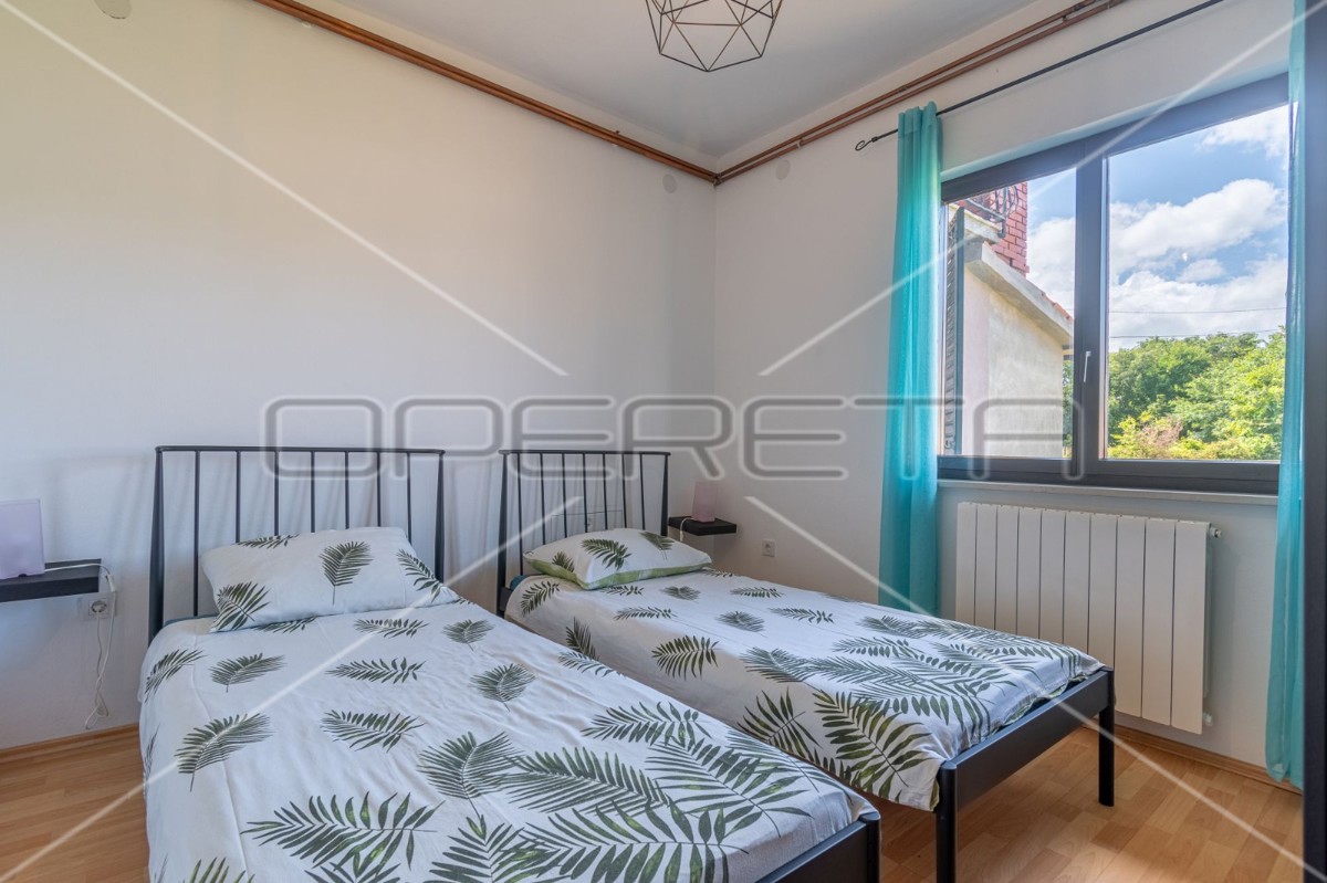 Istria, Barban, casa con piscina e sei camere da letto, 2 km dal mare,