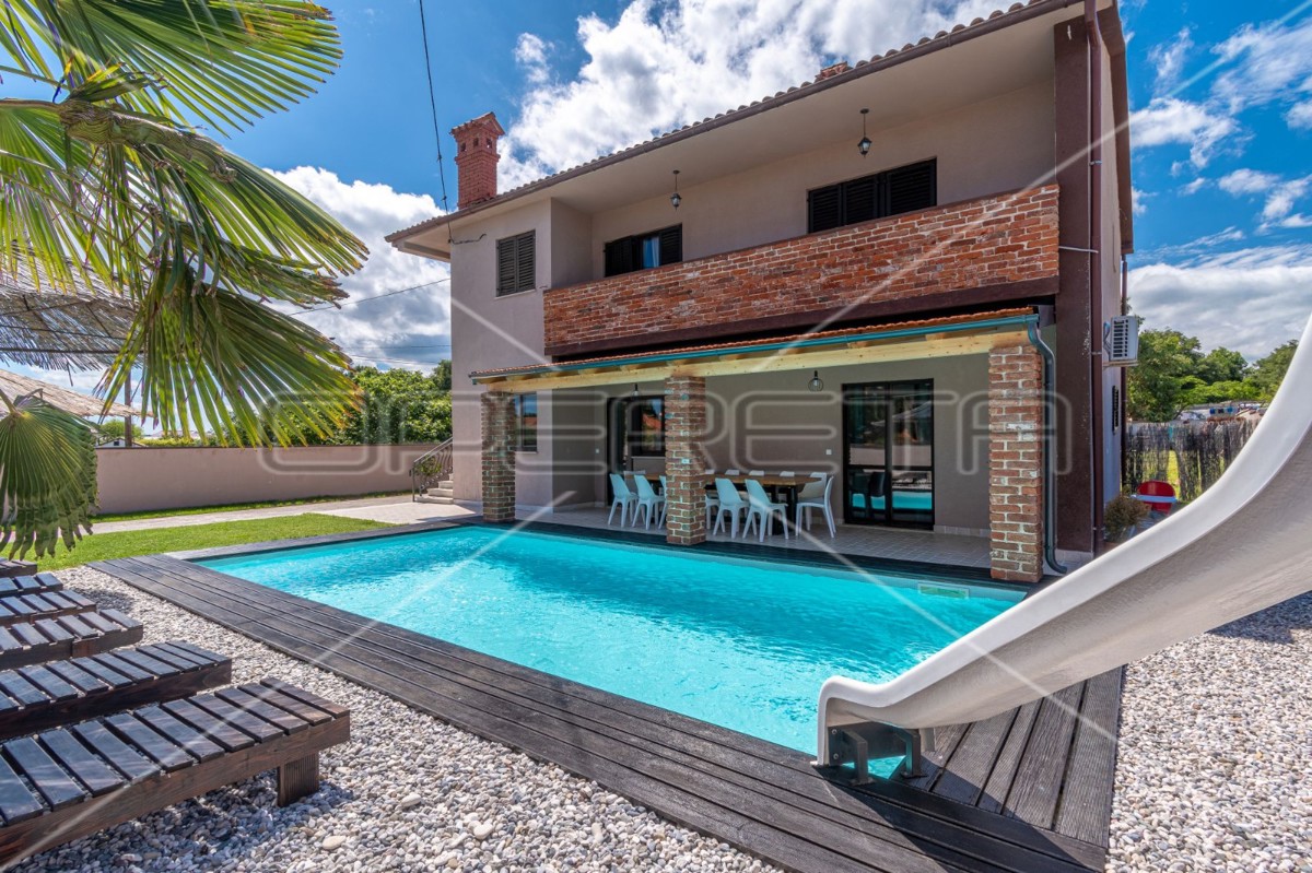 Istria, Barban, casa con piscina e sei camere da letto, 2 km dal mare,