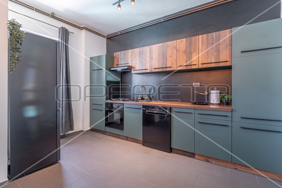 Istria, Barban, casa con piscina e sei camere da letto, 2 km dal mare,