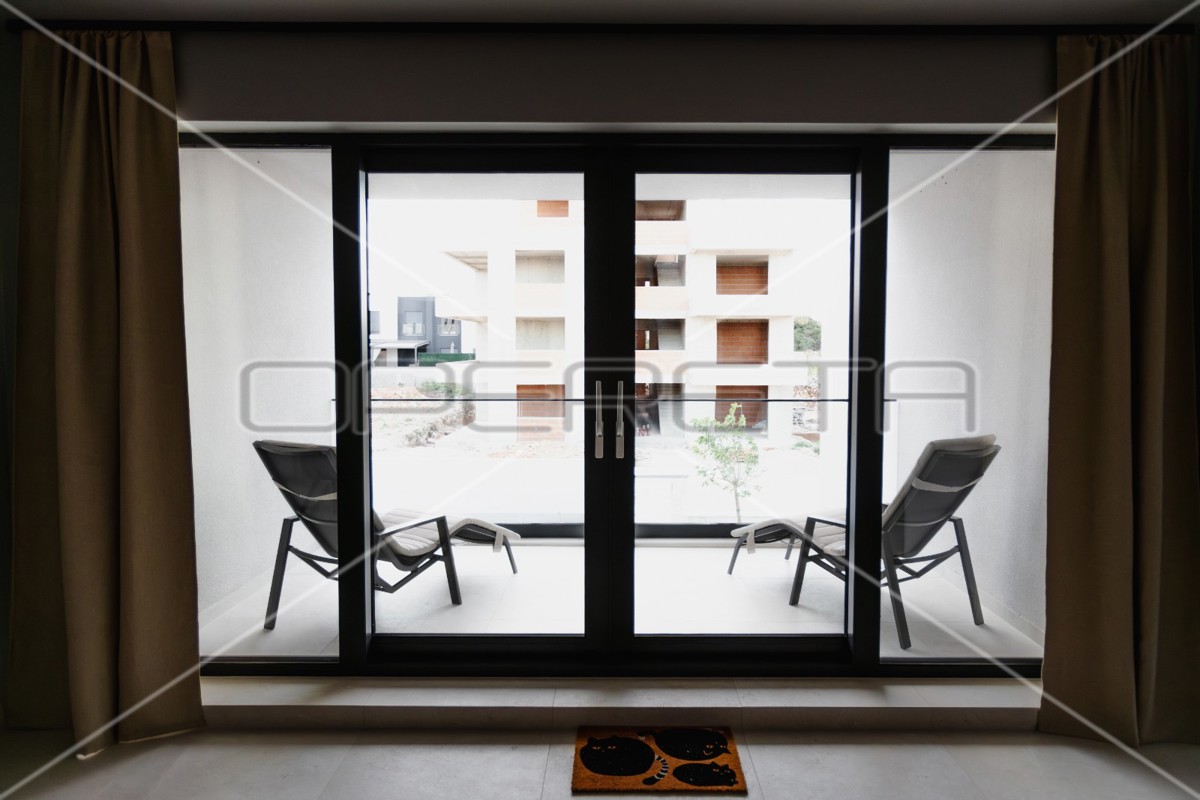 Moderna villa con piscina, 300 m dalla spiaggia, Mandre, Pag