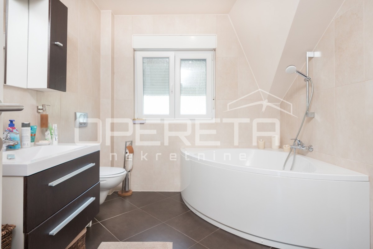 Vendita, Casa, Granešina, Miroševečka cesta, Indipendente, 207m2