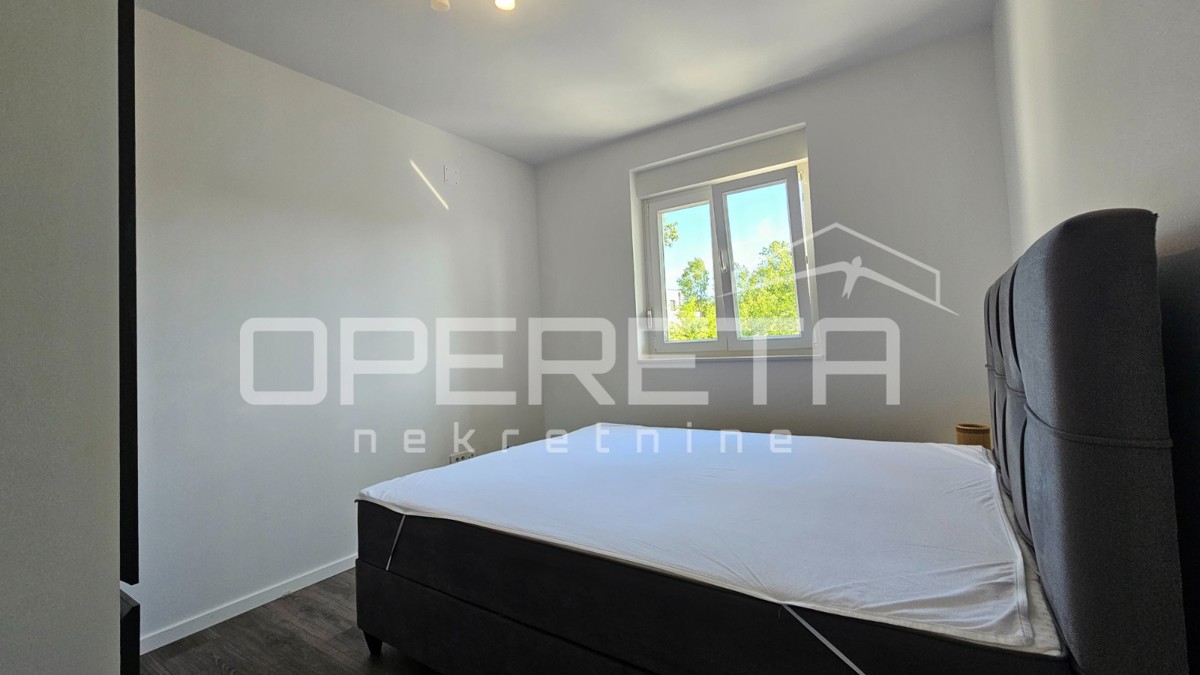 Sabunike - Casa con tre appartamenti arredati, 700m dal mare