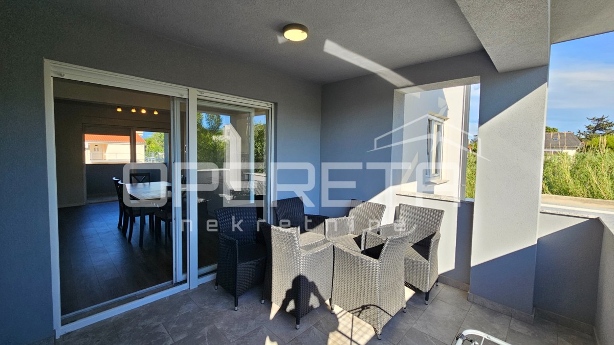 Sabunike - Casa con tre appartamenti arredati, 700m dal mare