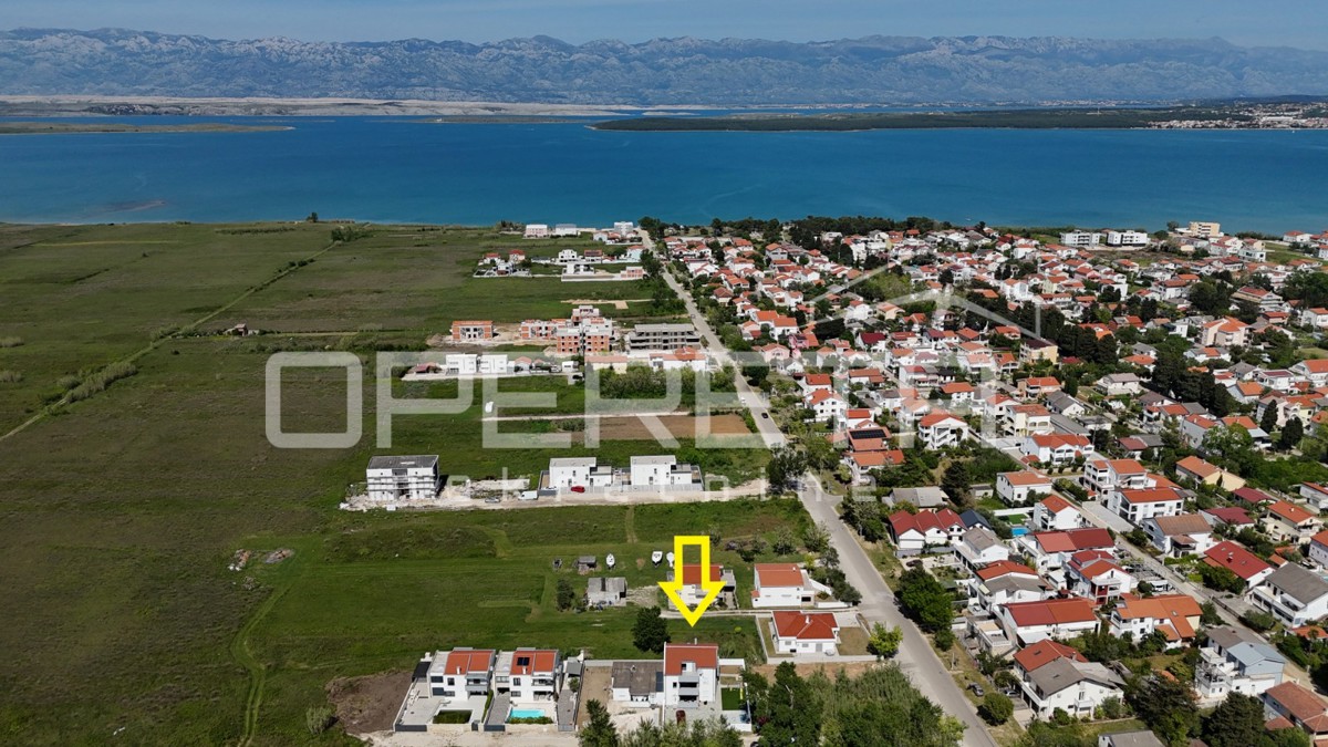 Sabunike - Casa con tre appartamenti arredati, 700m dal mare