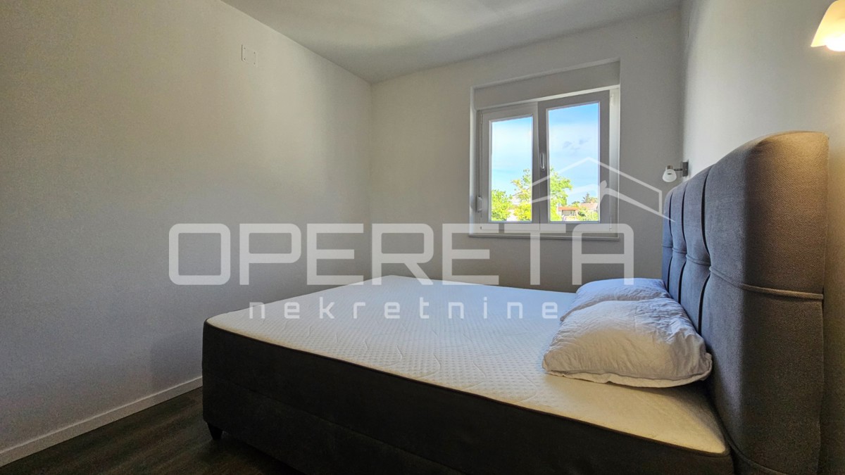 Sabunike - Casa con tre appartamenti arredati, 700m dal mare