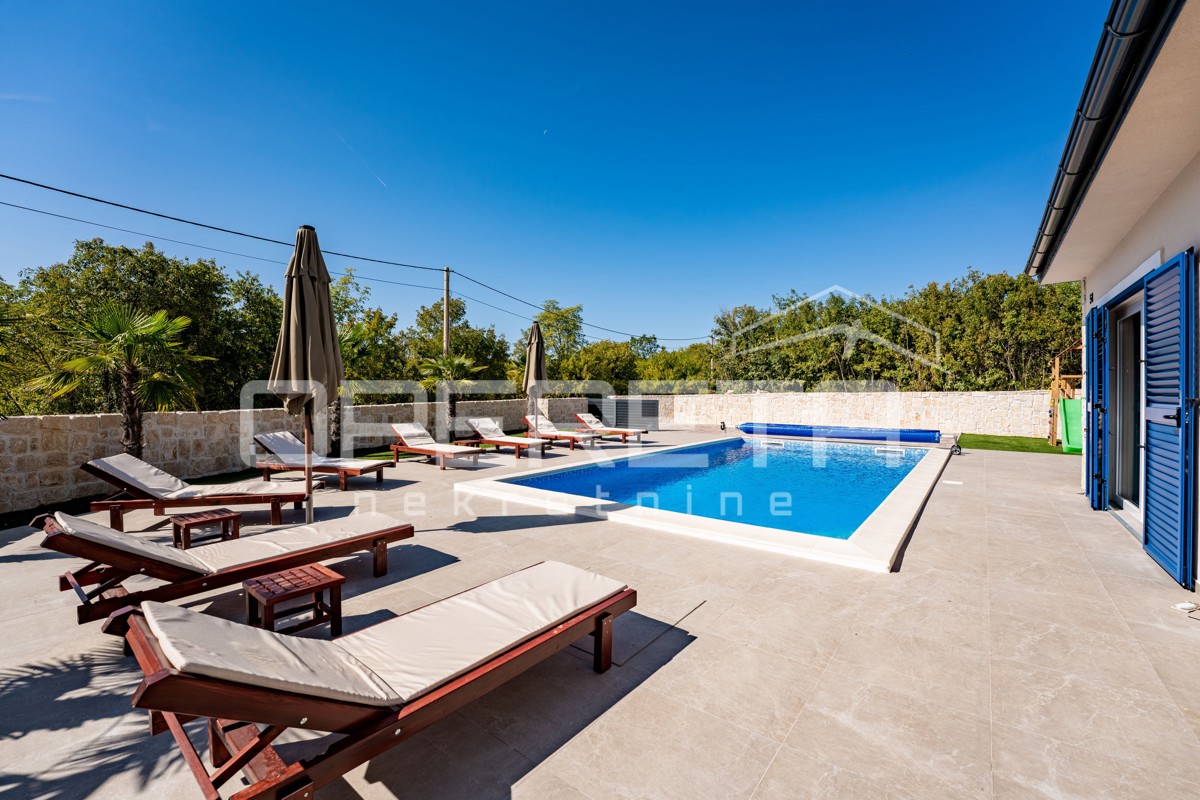 Villa moderna con piscina e vista sulla natura – Un’oasi tranquilla sull’isola di Krk