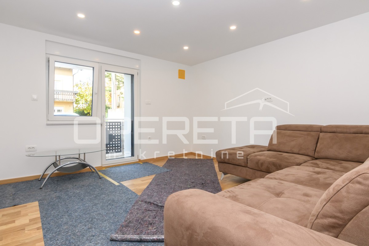 VENDITA, CASA CON 3 APPARTAMENTI E 1 MONOLOCALE, MAKSIMIR, OBOJSKI GAJ.