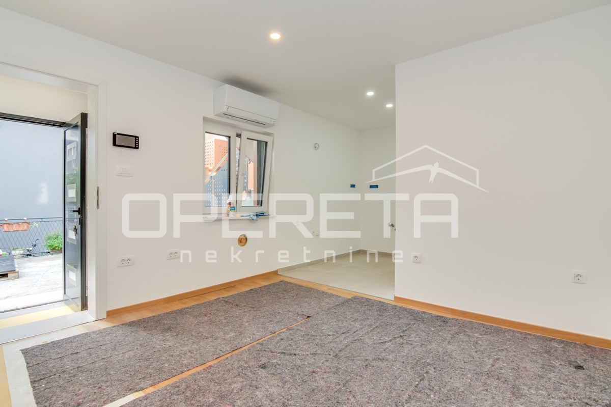 VENDITA, CASA CON 3 APPARTAMENTI E 1 MONOLOCALE, MAKSIMIR, OBOJSKI GAJ.