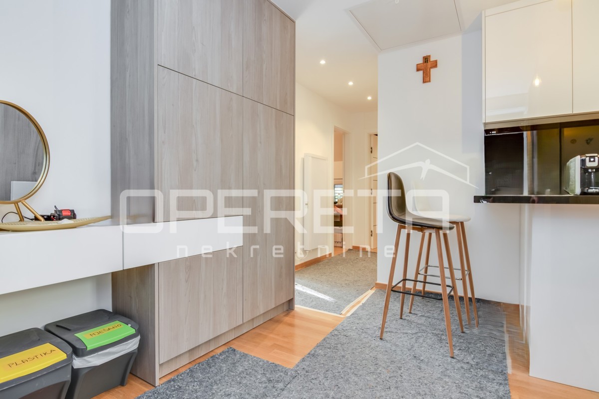 VENDITA, CASA CON 3 APPARTAMENTI E 1 MONOLOCALE, MAKSIMIR, OBOJSKI GAJ.