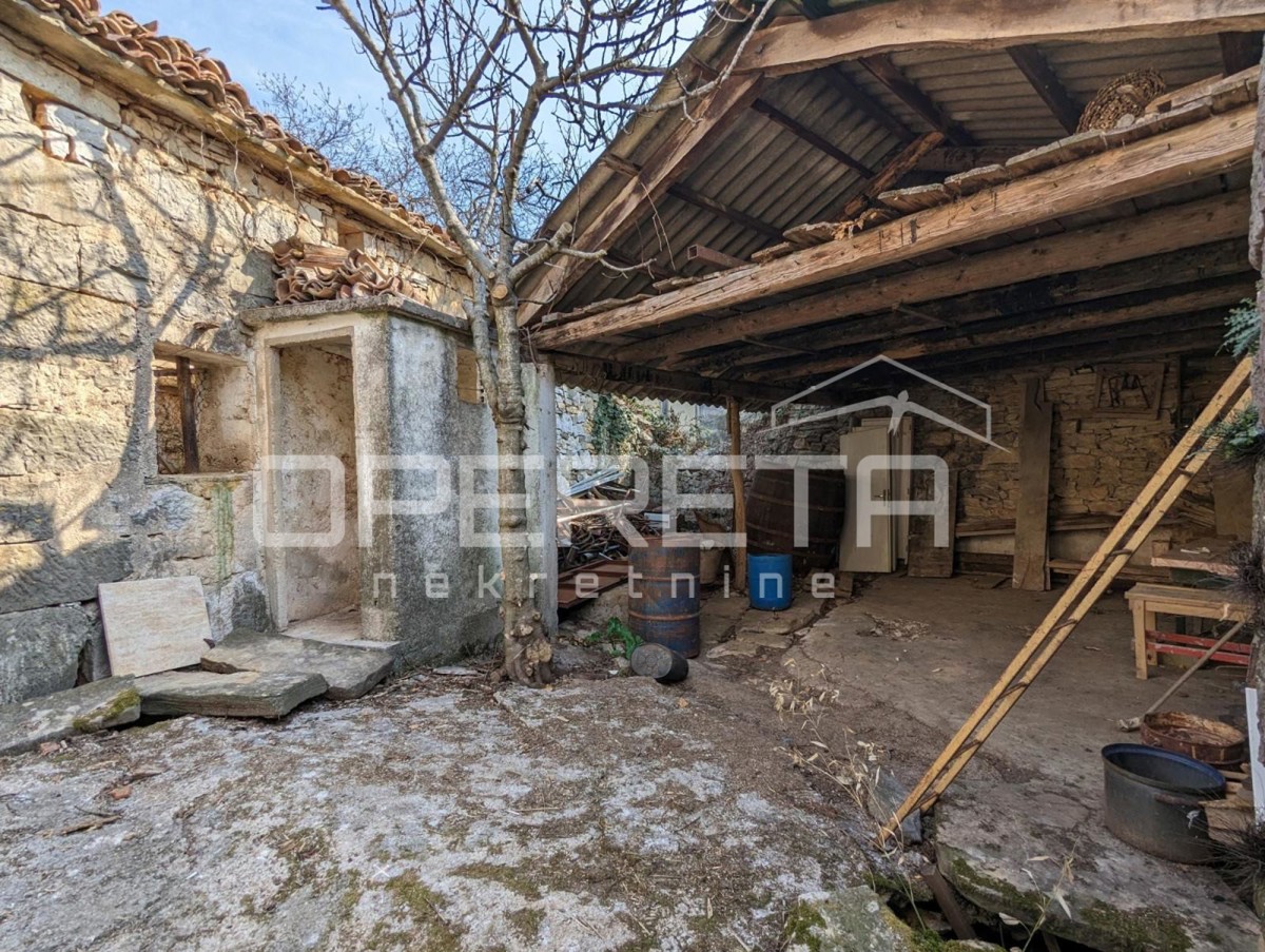 Istria, Karojba - 3 immobili da adattare