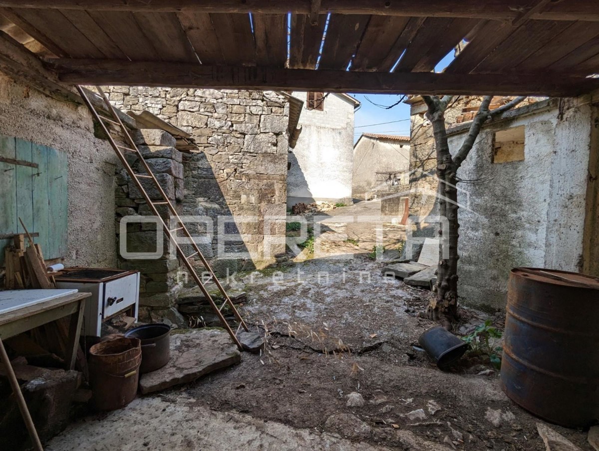 Istria, Karojba - 3 immobili da adattare