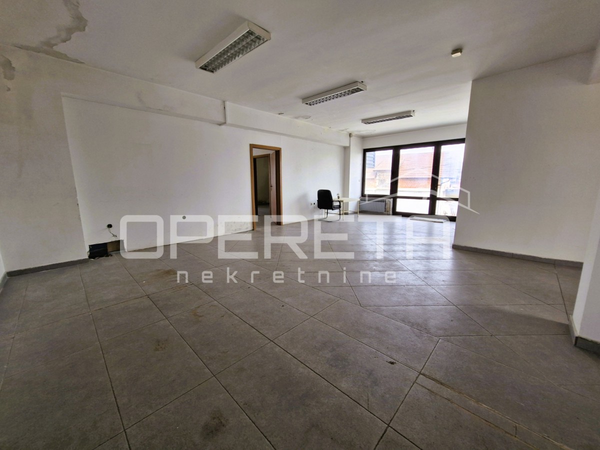 Vendita, Edificio commerciale, Šibice, Zagrebačka cesta, 300m2