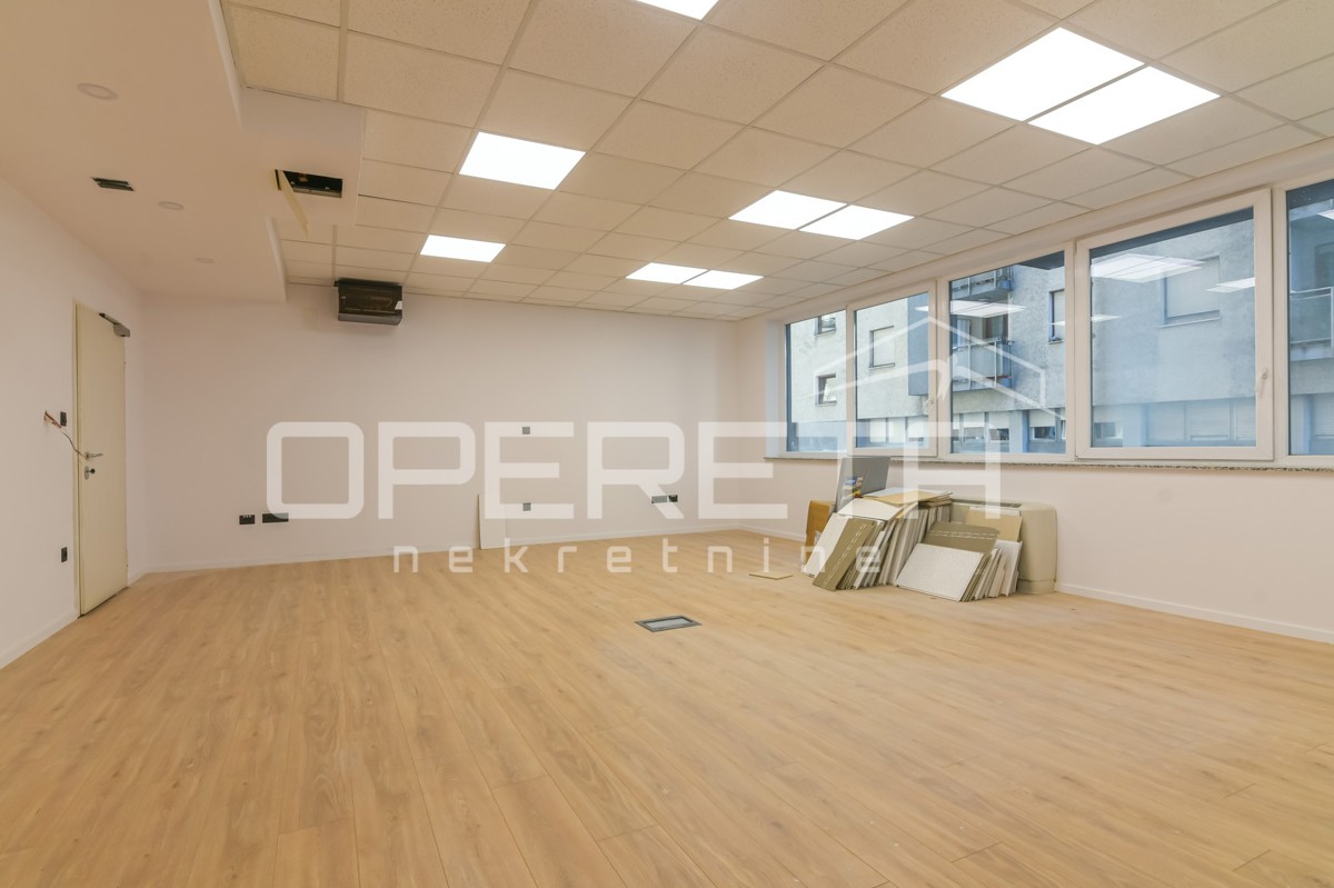 Vendita, Locale su strada, Knežija, Zagrebačka avenija, 341m2