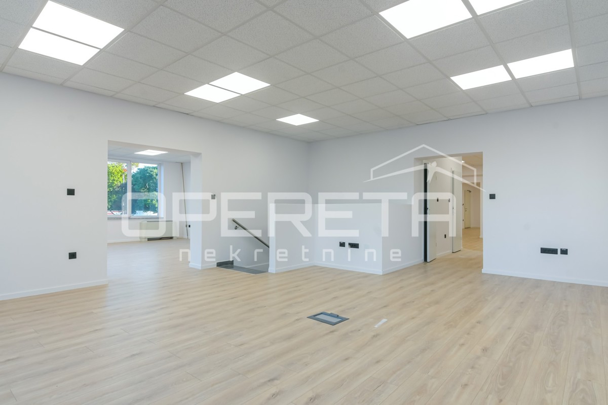 Vendita, Locale su strada, Knežija, Zagrebačka avenija, 341m2