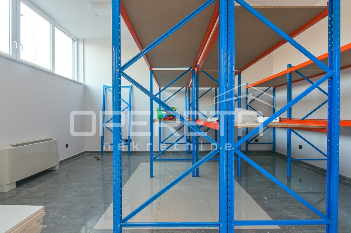 Vendita, Locale su strada, Knežija, Zagrebačka avenija, 341m2