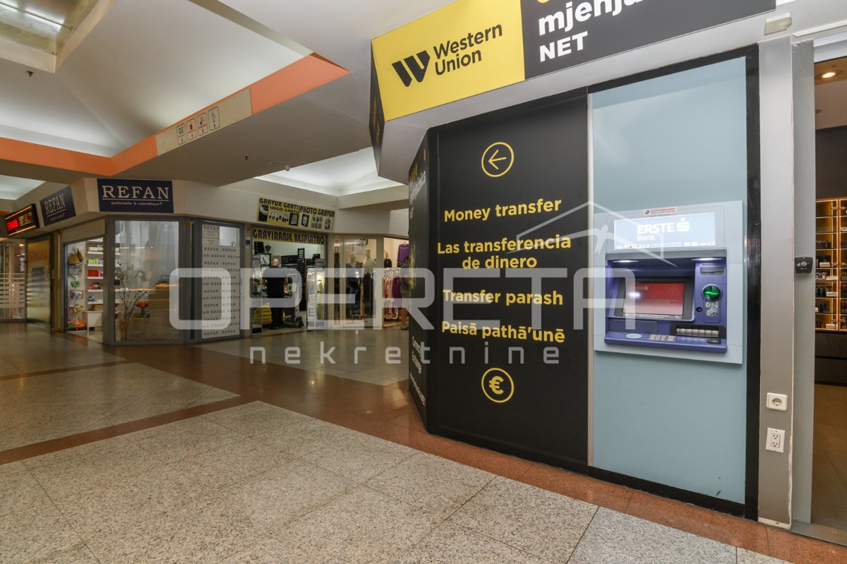 Vendita, Locale su strada, Centar, Trg Ante Starčevića , 26m2