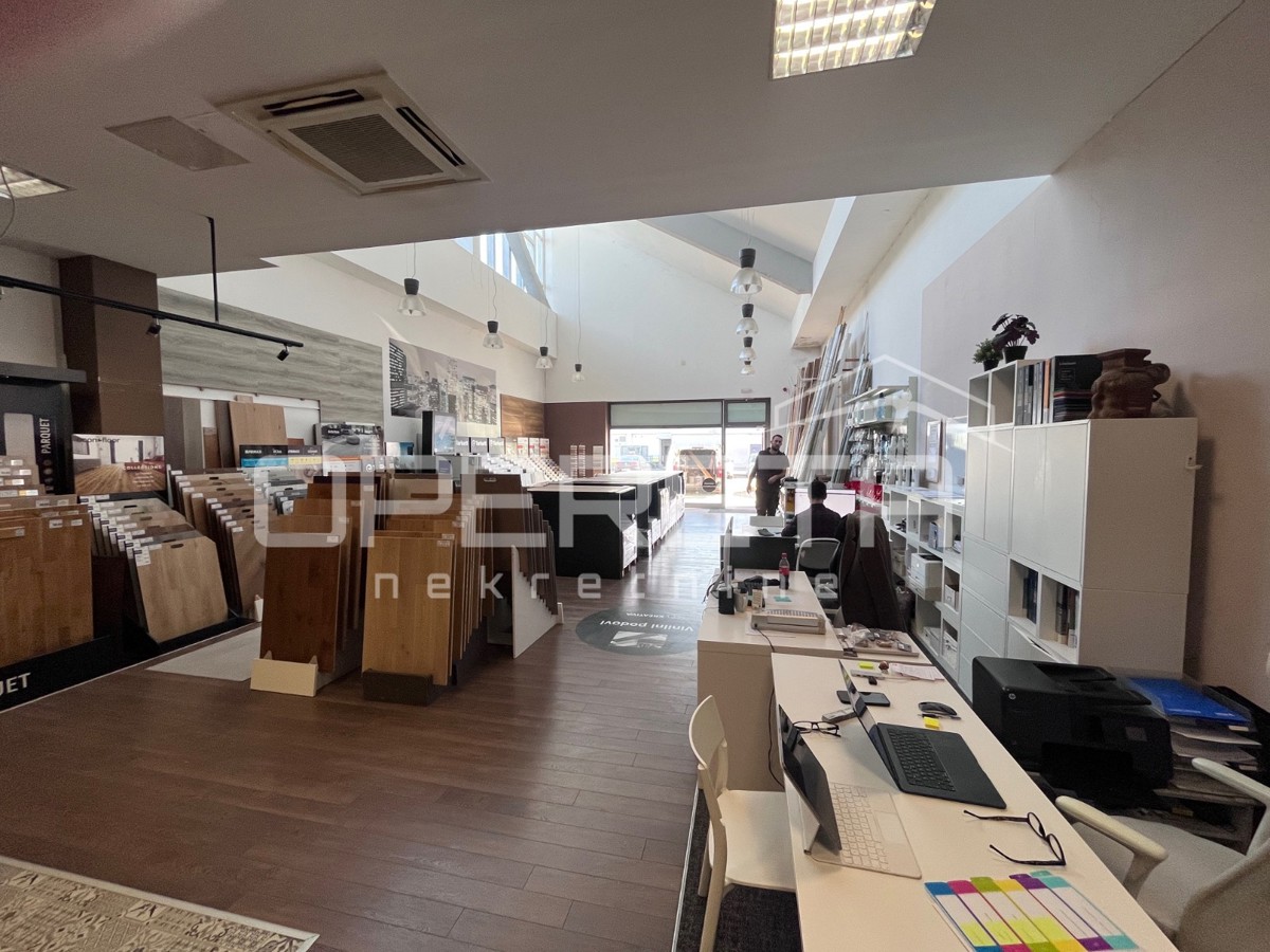 Vendita, Locale su strada, Zabok, Zivtov trg, 370m2