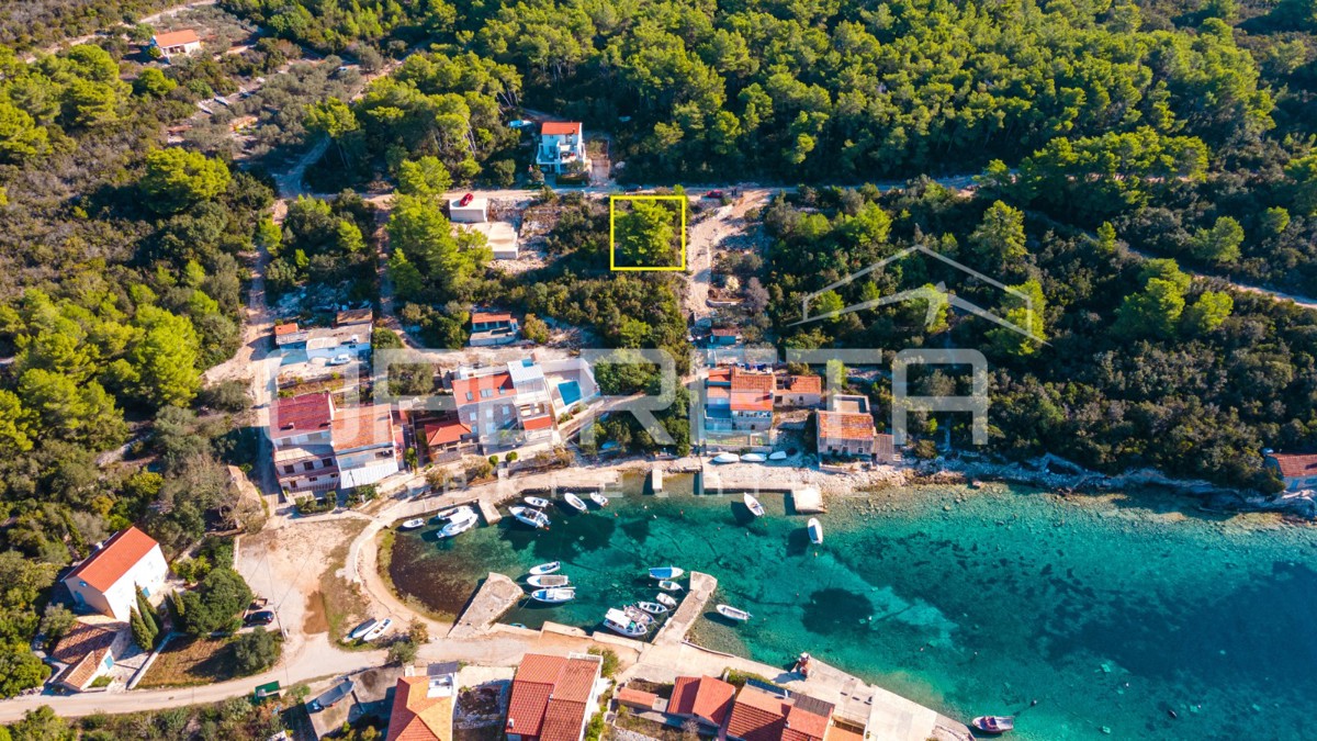 Terreno edificabile attraente, 340m2, baia Tri Porte, Korčula