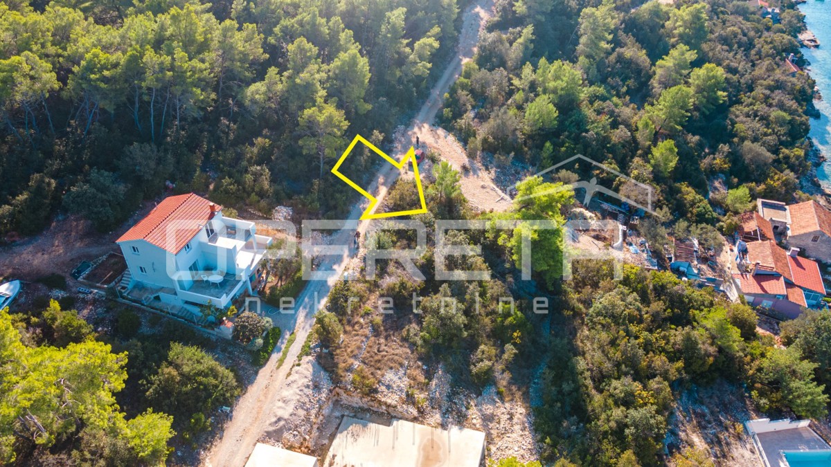Terreno edificabile attraente, 340m2, baia Tri Porte, Korčula