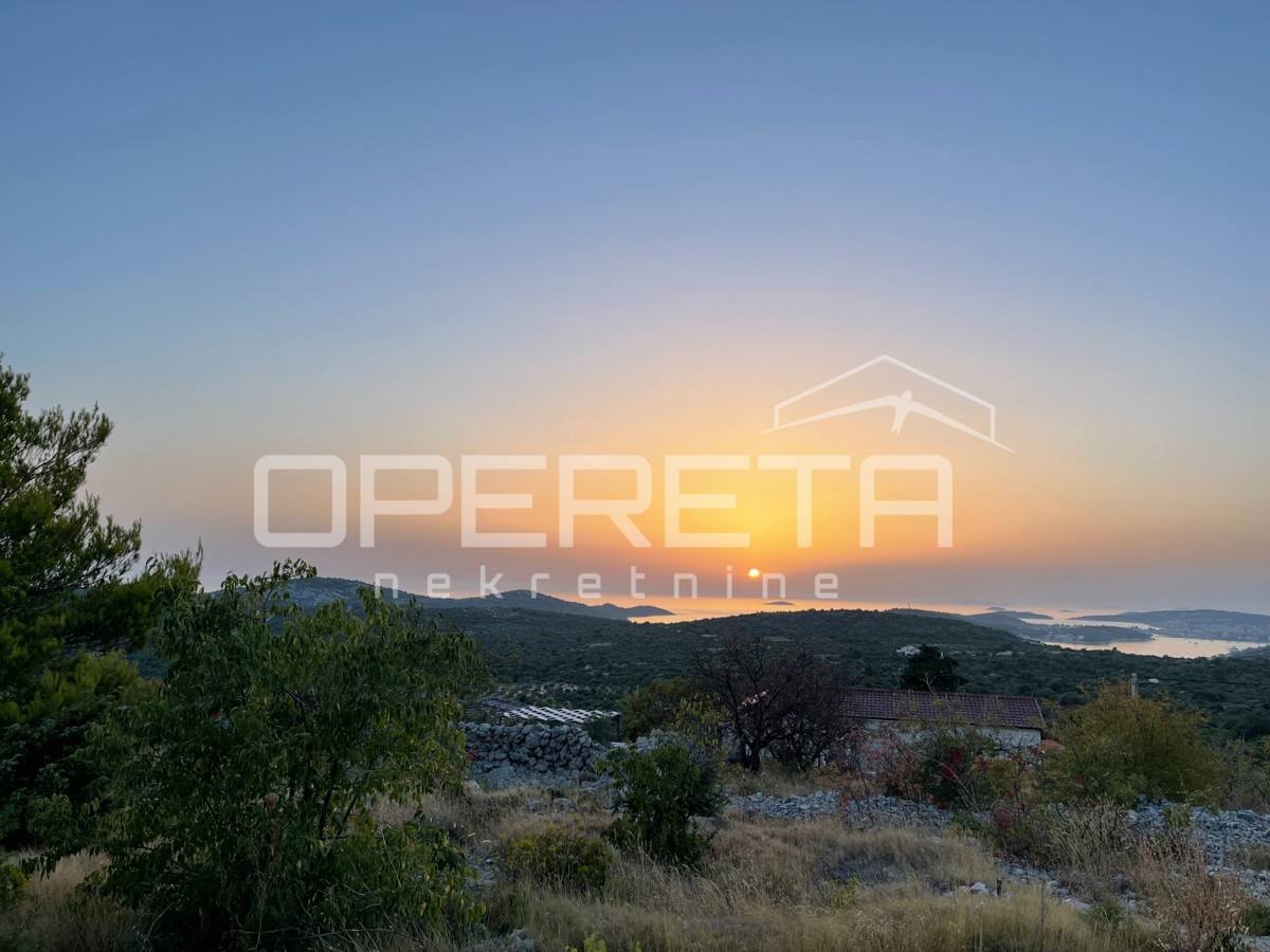 Terreno in posizione tranquilla con vista mare, 1.800 m2, Dvornica