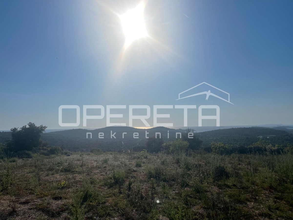 Terreno in posizione tranquilla con vista mare, 1.800 m2, Dvornica